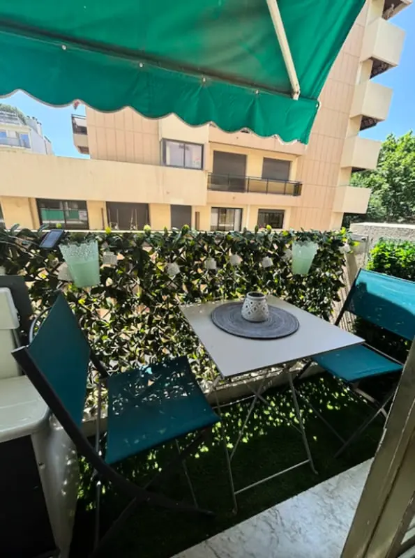 Charmant Studio Pour Deux Avec Balcon à Antibes.
