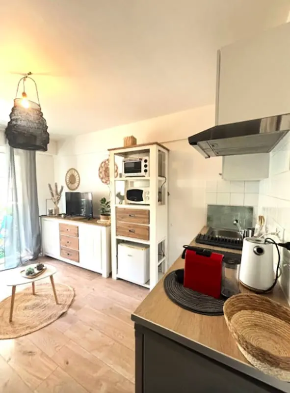 Charmant Studio Pour Deux Avec Balcon à Antibes.
