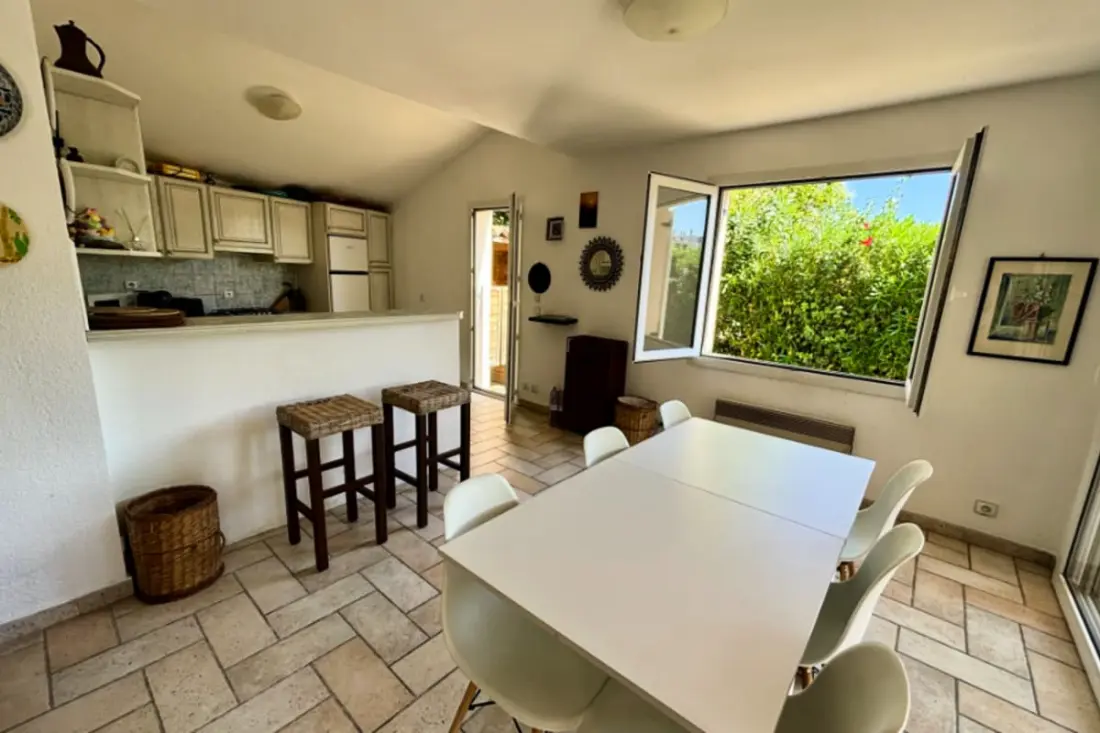 Charmante Maison Avec Balcon Et Jardin
