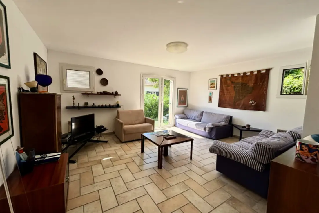 Charmante Maison Avec Balcon Et Jardin