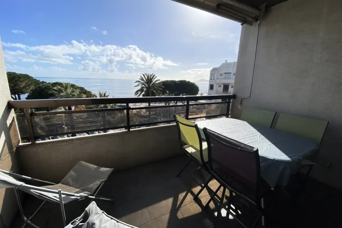 Studio Avec Terrasse En Front De Mer