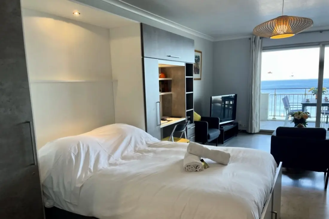 Résidence 2 Pièces Front De Mer à La Salis, Antibes, Avec Terrasse Et Parking