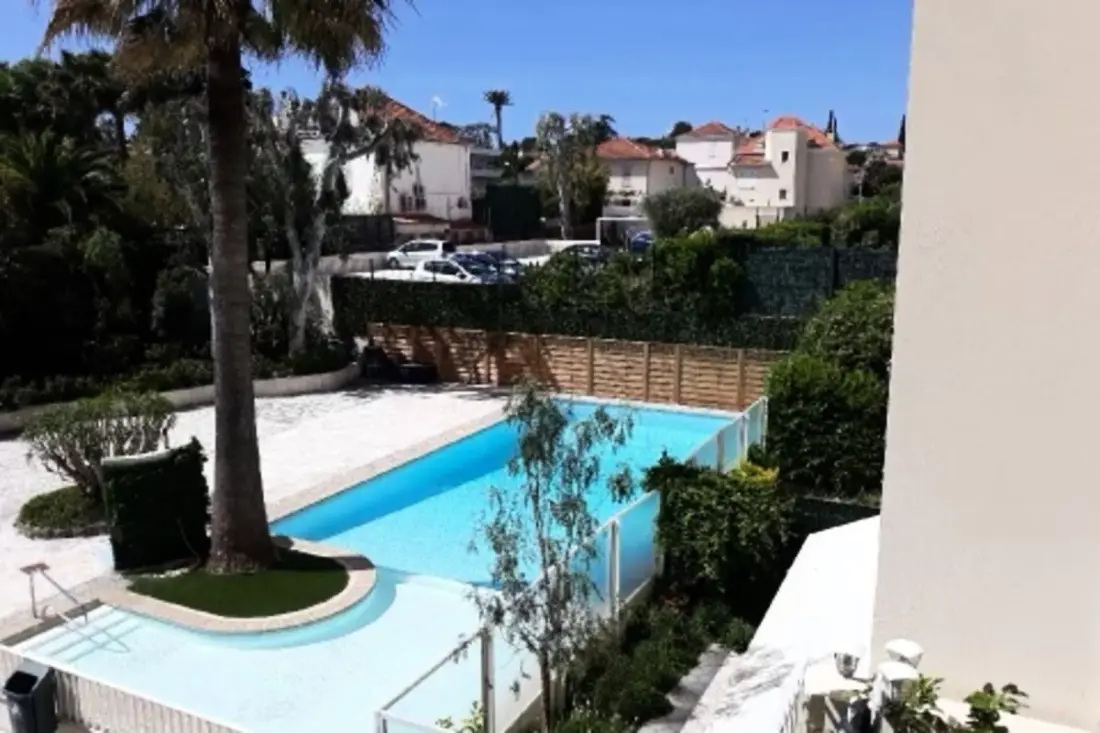 Résidence 2 Pièces Front De Mer à La Salis, Antibes, Avec Terrasse Et Parking