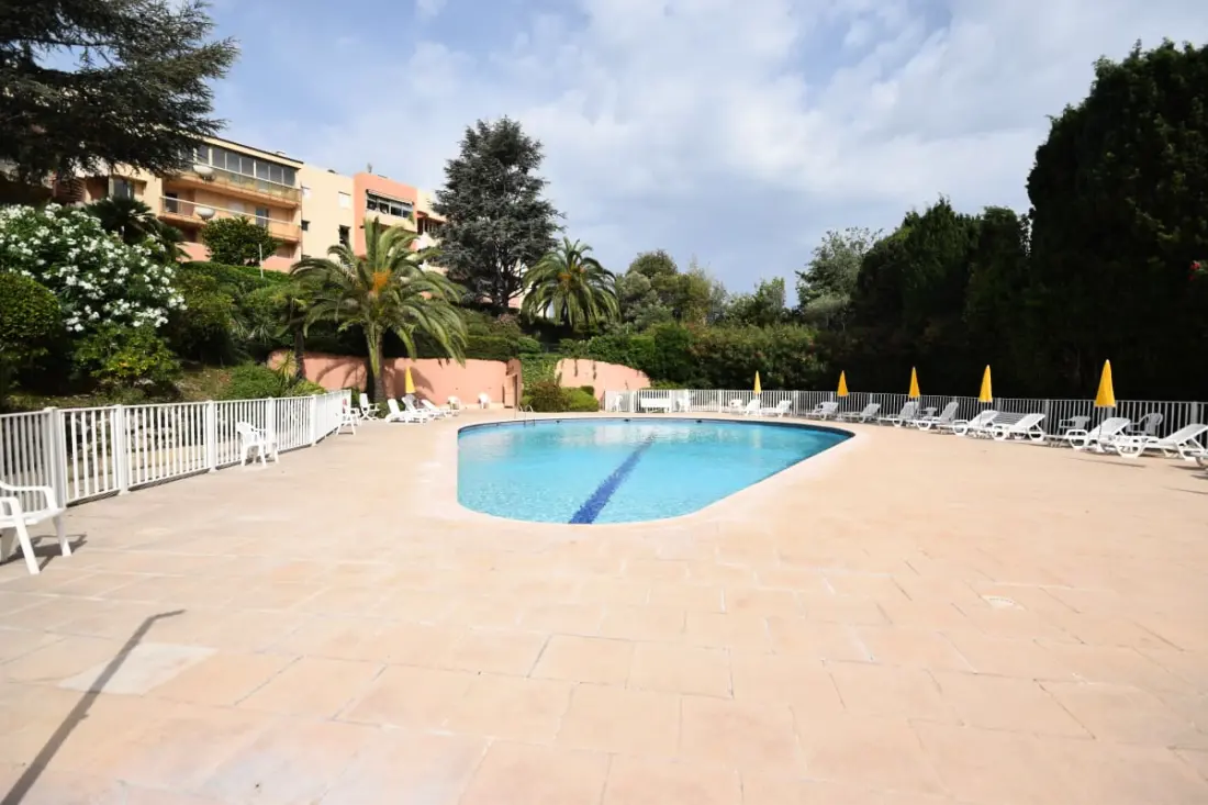 La Badine Appartement Airco Piscine  Pour 4 By Sunset