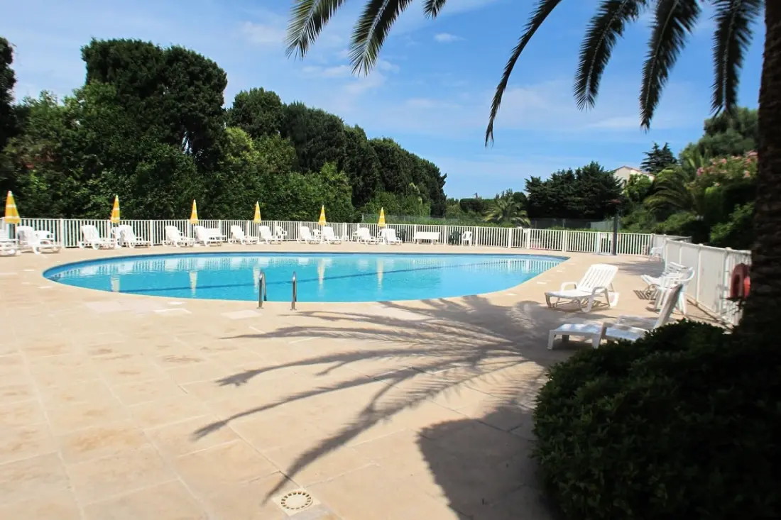 La Badine Appartement Airco Piscine  Pour 4 By Sunset