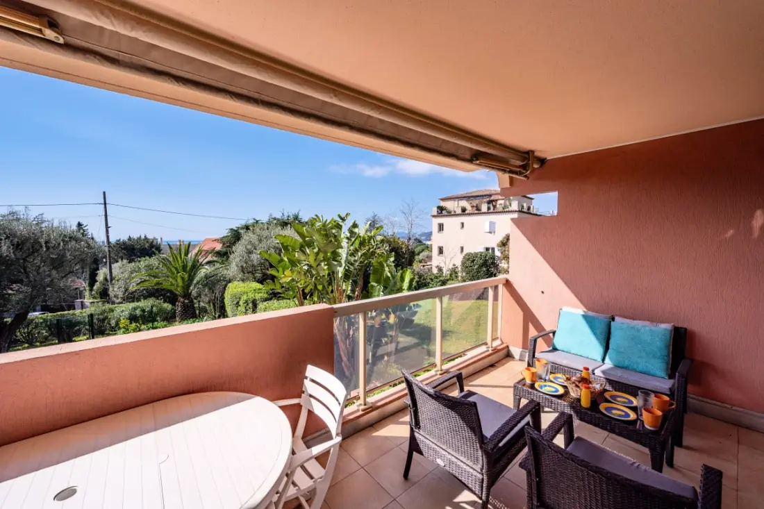 La Badine Appartement Airco Piscine  Pour 4 By Sunset