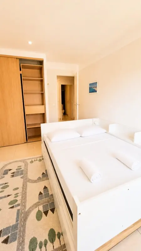 Résidence Appartement Lumineux Au Cœur Du Vieil Antibes Avec Balcons