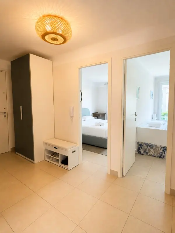 Résidence Appartement Lumineux Au Cœur Du Vieil Antibes Avec Balcons