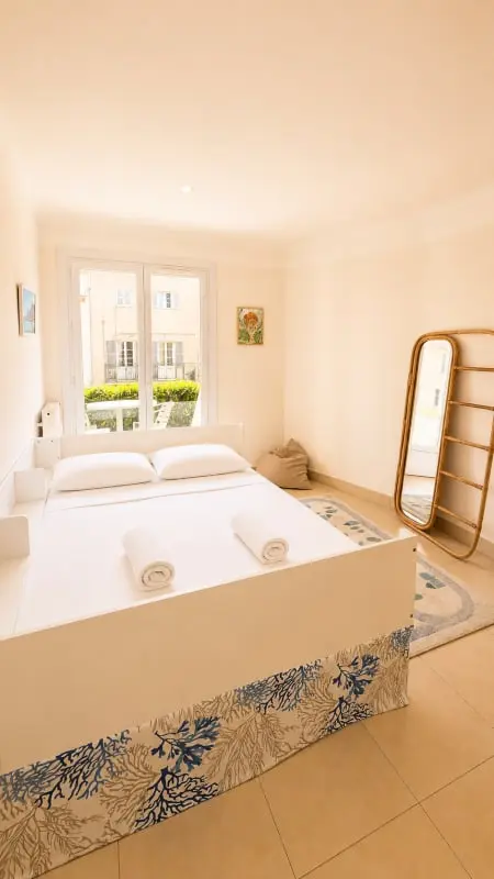Résidence Appartement Lumineux Au Cœur Du Vieil Antibes Avec Balcons