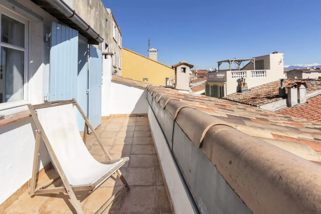 Résidence Logement Atypique Dans La Rue Fourmillière