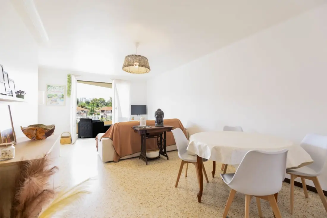Résidence Centre D'antibes, Spacieux 3 Pièces Avec Terrasse Et Climatisation