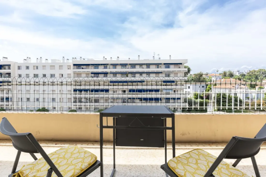 Résidence Centre D'antibes, Spacieux 3 Pièces Avec Terrasse Et Climatisation