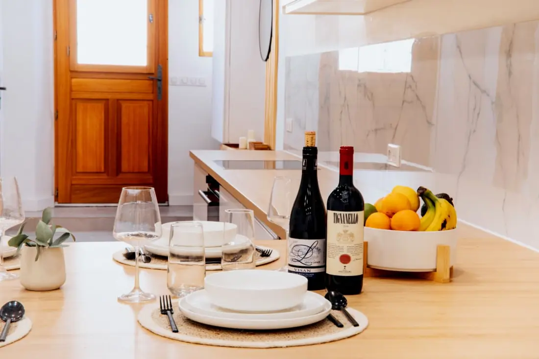 Résidence Charmante Maisonnette Entièrement Rénovée Dans La Vieille Ville D'antibes