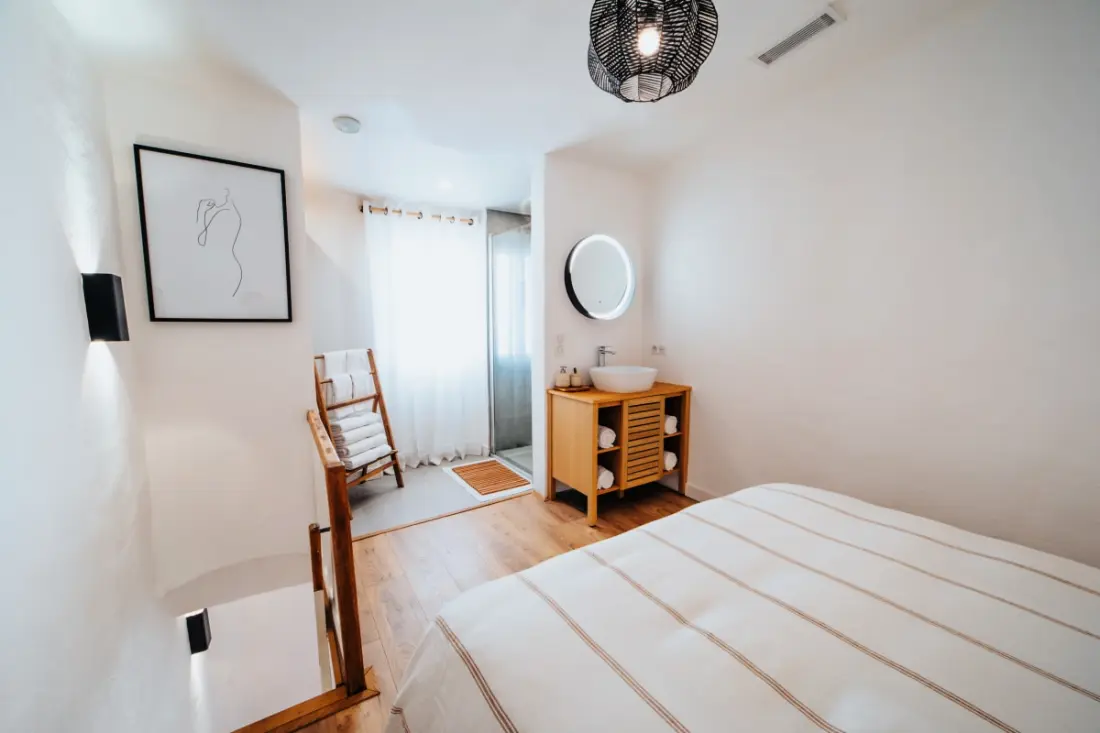 Résidence Charmante Maisonnette Entièrement Rénovée Dans La Vieille Ville D'antibes