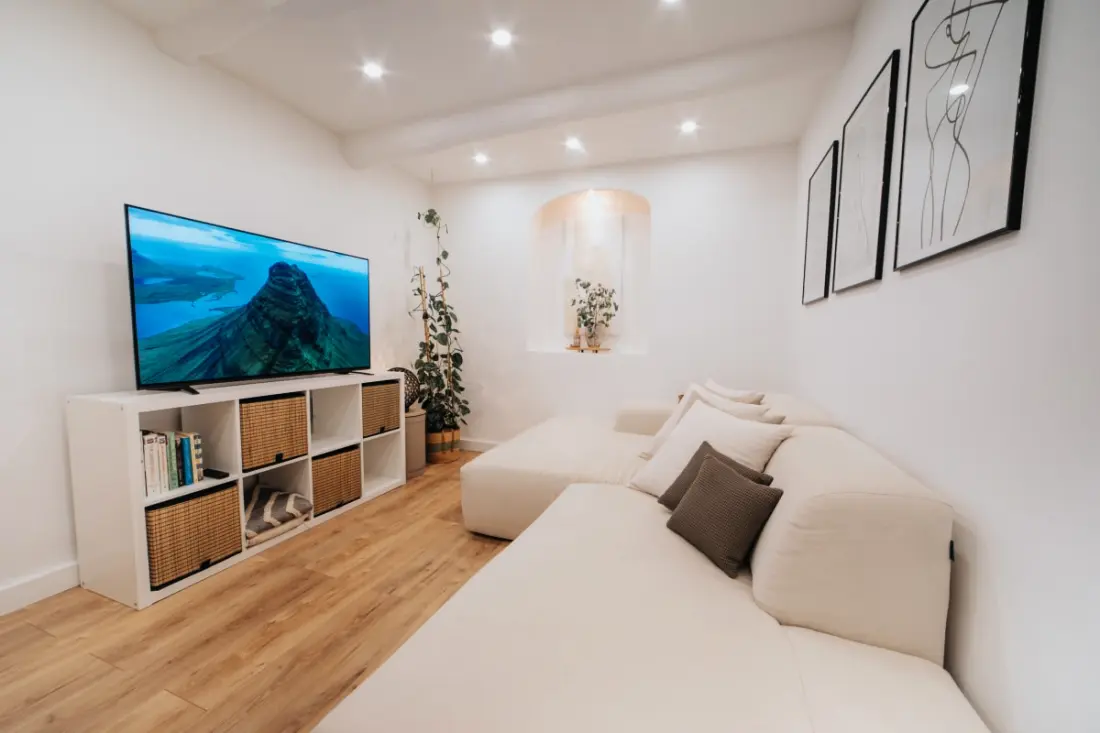 Résidence Charmante Maisonnette Entièrement Rénovée Dans La Vieille Ville D'antibes