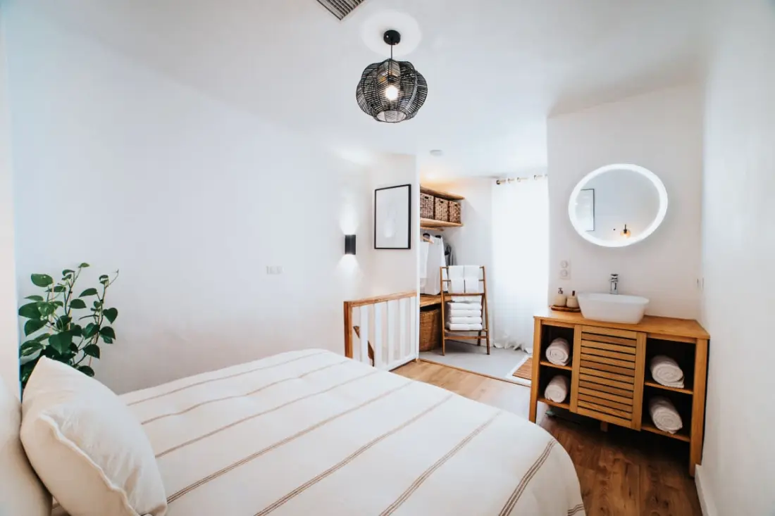 Résidence Charmante Maisonnette Entièrement Rénovée Dans La Vieille Ville D'antibes