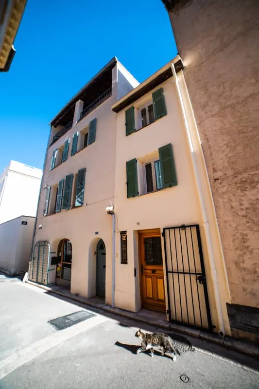 Résidence Charmante Maisonnette Entièrement Rénovée Dans La Vieille Ville D'antibes
