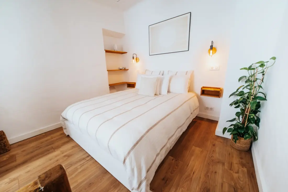 Résidence Charmante Maisonnette Entièrement Rénovée Dans La Vieille Ville D'antibes