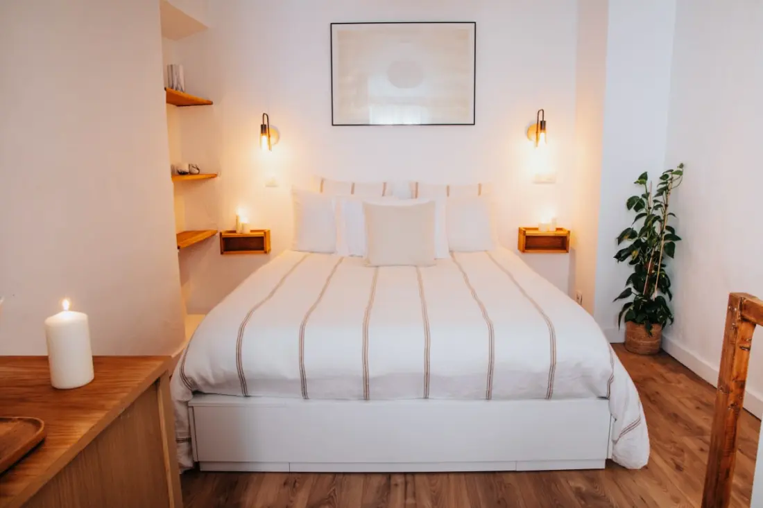 Résidence Charmante Maisonnette Entièrement Rénovée Dans La Vieille Ville D'antibes