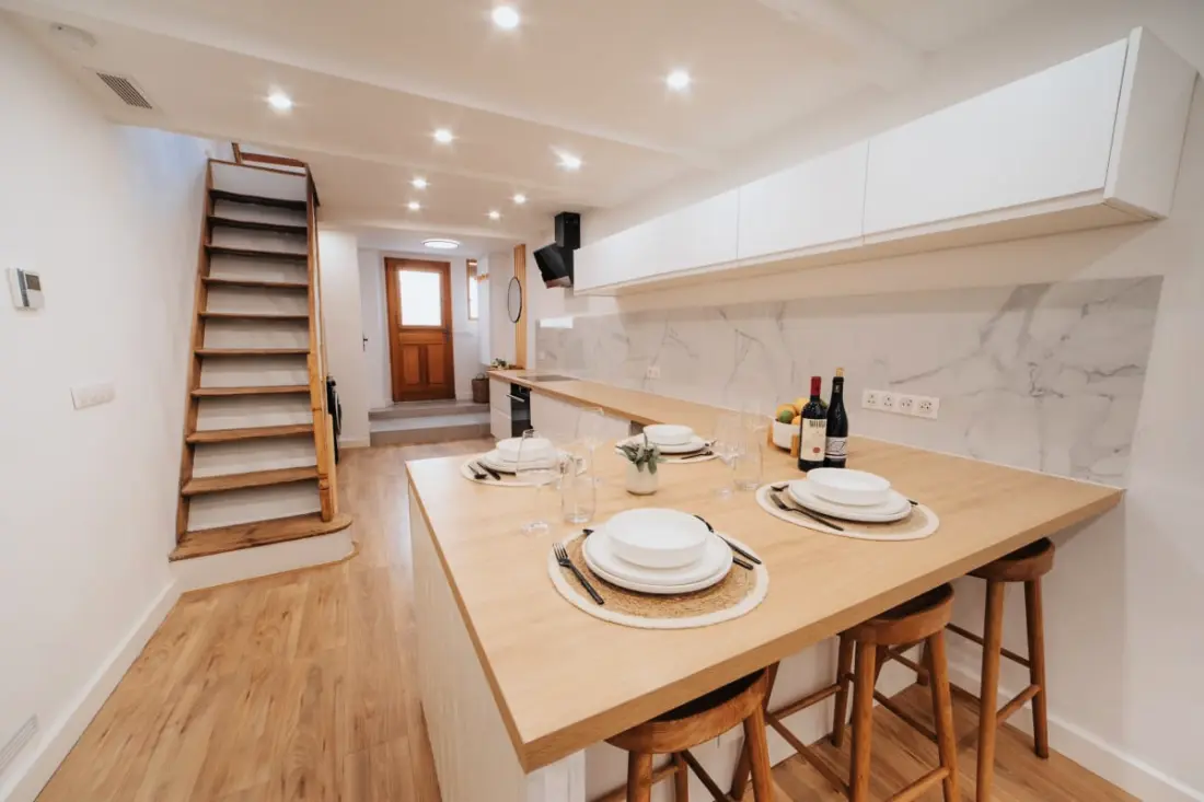 Résidence Charmante Maisonnette Entièrement Rénovée Dans La Vieille Ville D'antibes
