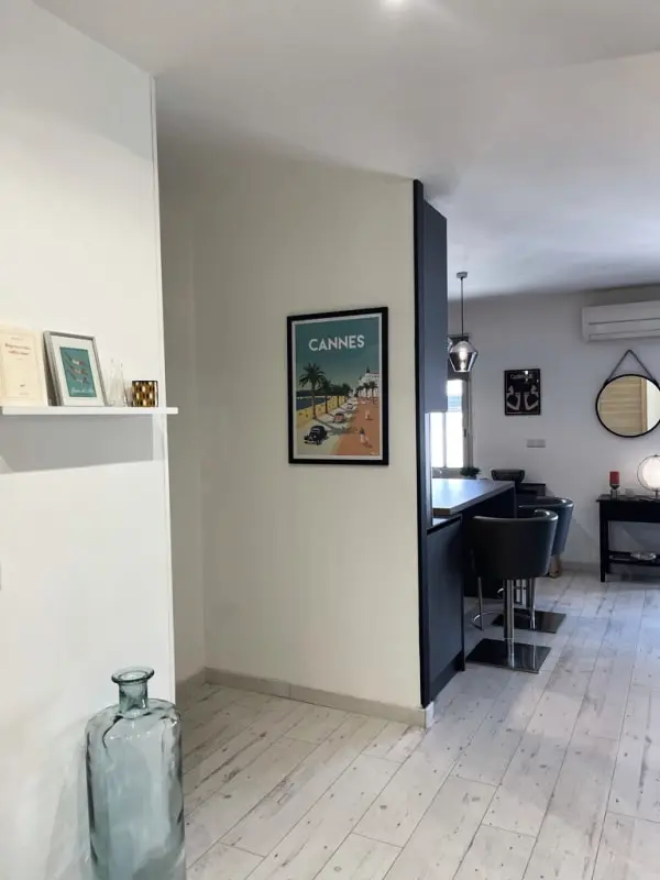 Résidence Deux Pièces Spacieux Place De Gaulle Centre-ville D'antibes Avec Extérieur