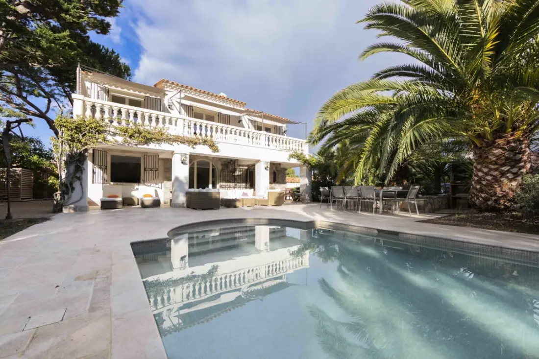 Résidence Havre De Paix Au Cap D'antibes, Piscine Chauffée, à Deux Pas Des Plages
