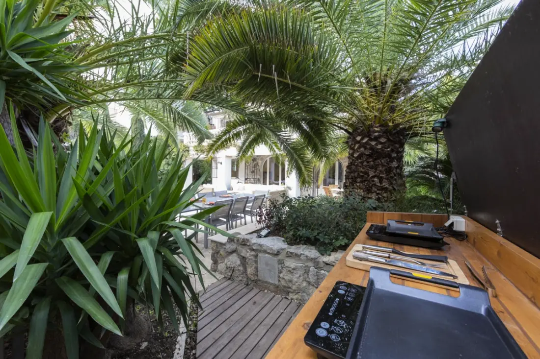 Résidence Havre De Paix Au Cap D'antibes, Piscine Chauffée, à Deux Pas Des Plages