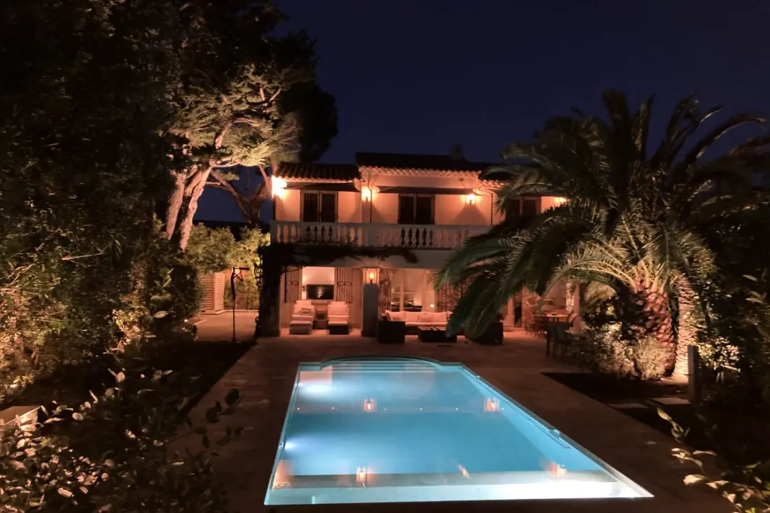 Résidence Havre De Paix Au Cap D'antibes, Piscine Chauffée, à Deux Pas Des Plages
