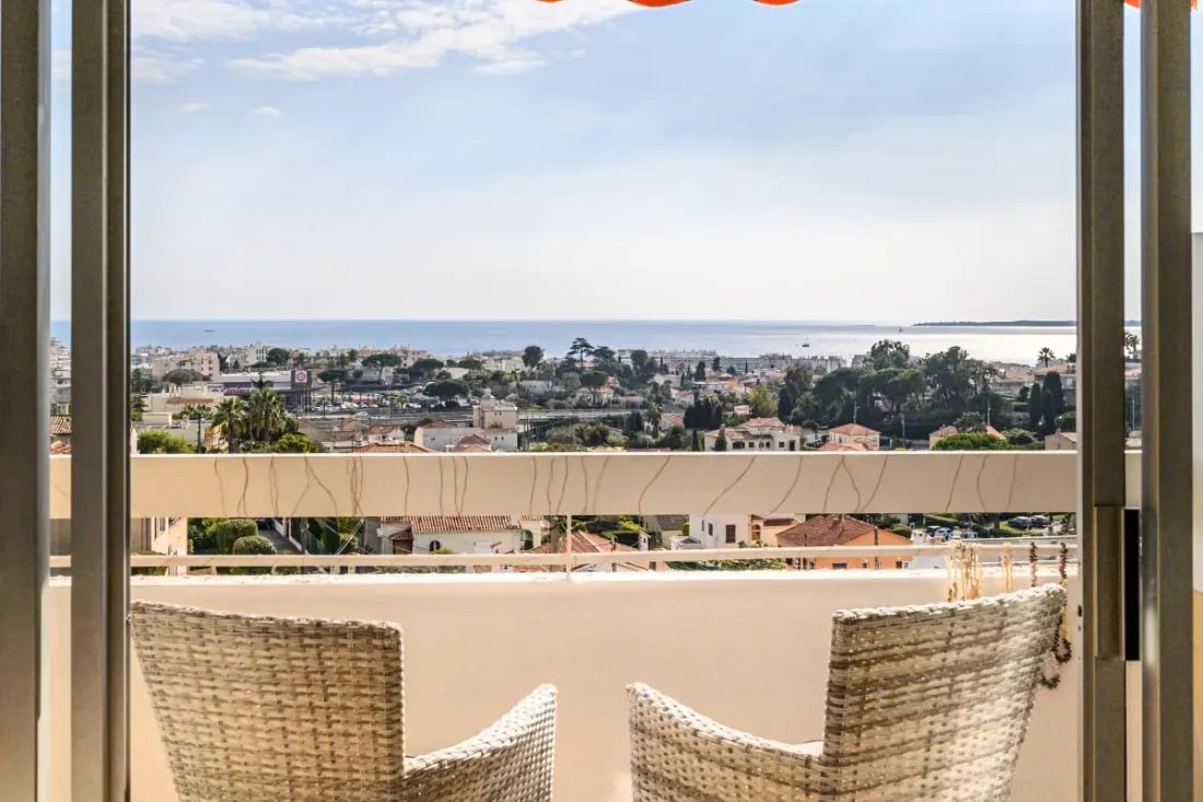 Lumineux Appt Avec Balcon Et Vue Sur Mer
