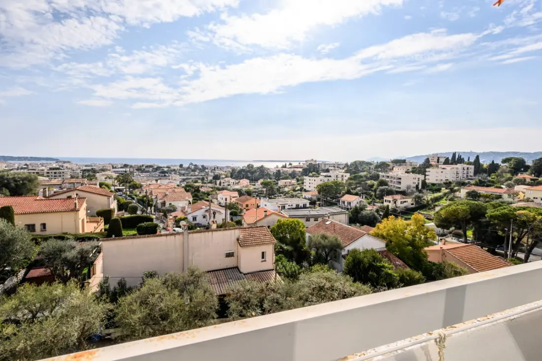 Lumineux Appt Avec Balcon Et Vue Sur Mer