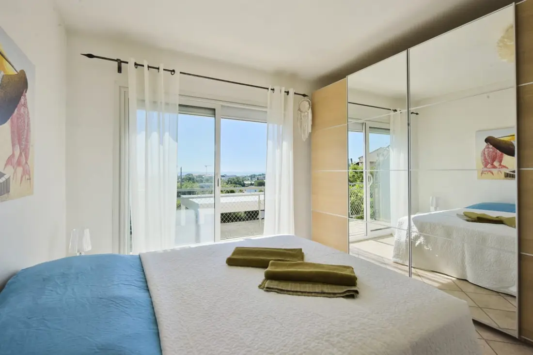 Résidence Maison Avec, Piscine &amp; Vue Mer - Antibes
