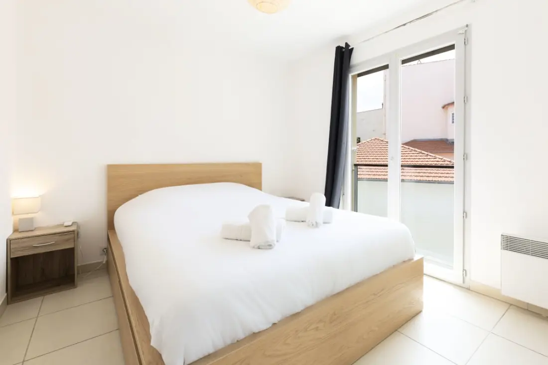 Résidence Plaza Antibes : Appartement T2 Avec Climatisation