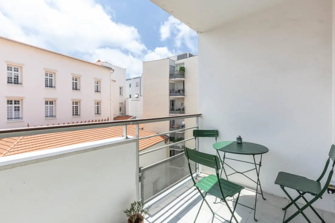 Résidence Plaza Antibes : Appartement T2 Avec Climatisation