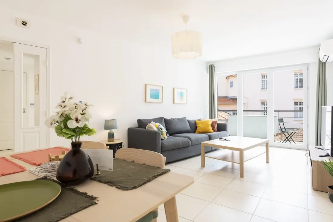 Résidence Plaza Antibes : Appartement T2 Avec Climatisation