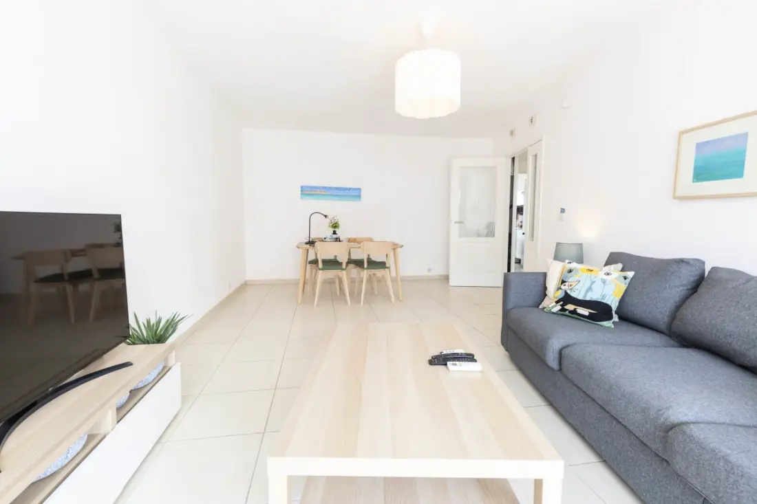 Résidence Plaza Antibes : Appartement T2 Avec Climatisation