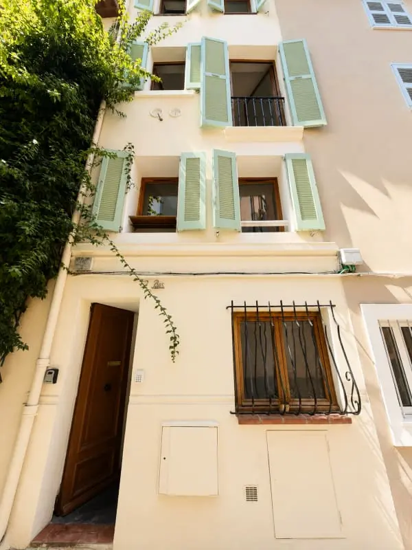 Résidence Studio Au Cœur Du Vieil Antibes • Plages à Pied • Petit Prix