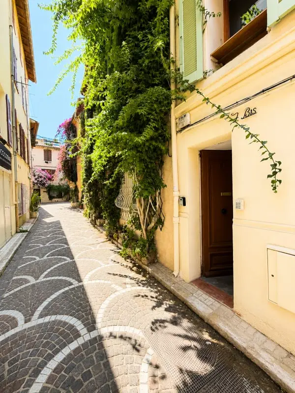 Résidence Studio Au Cœur Du Vieil Antibes • Plages à Pied • Petit Prix
