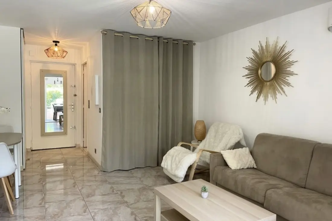 Résidence Studio Avec Jardin Privé, Climatisation Et Parking