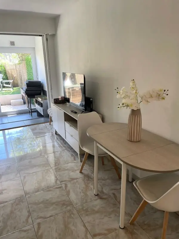 Résidence Studio Avec Jardin Privé, Climatisation Et Parking