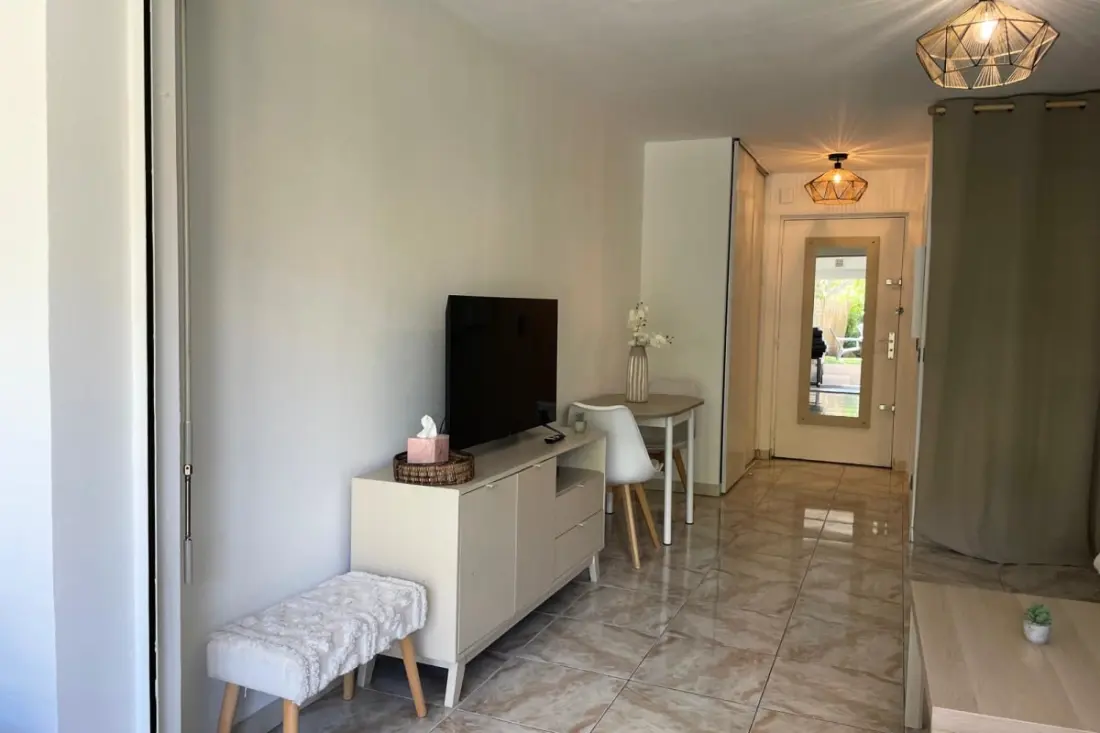Résidence Studio Avec Jardin Privé, Climatisation Et Parking