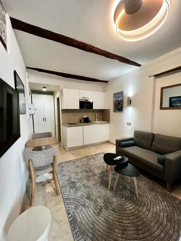 Résidence Studio Premium Rénové Au Cœur Du Vieil Antibes