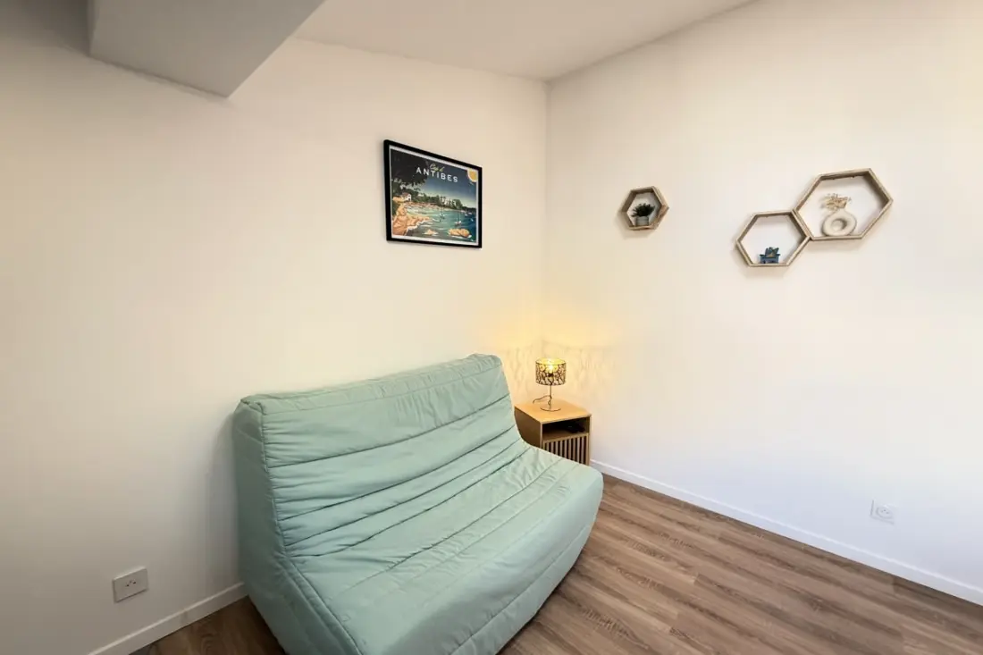 Viel Antibes - Studio Rénové &amp; Plein De Charme