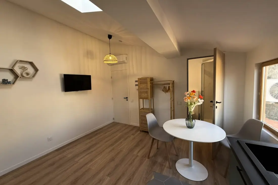 Viel Antibes - Studio Rénové &amp; Plein De Charme