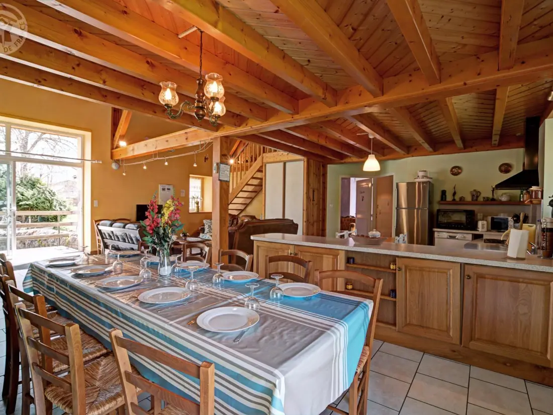 Maison de Vacances APINAC 3