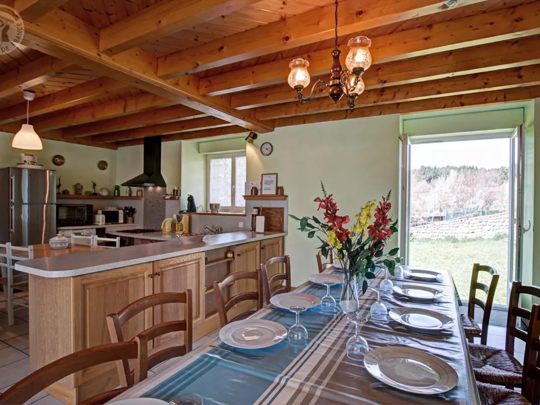 Maison de Vacances APINAC 3