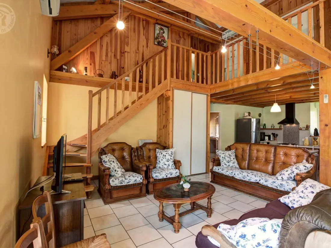 Maison de Vacances APINAC 3