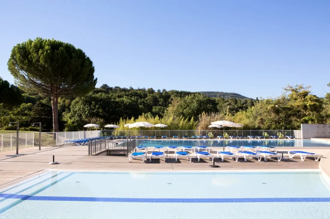 Le Castel Luberon3 étoiles★★★
