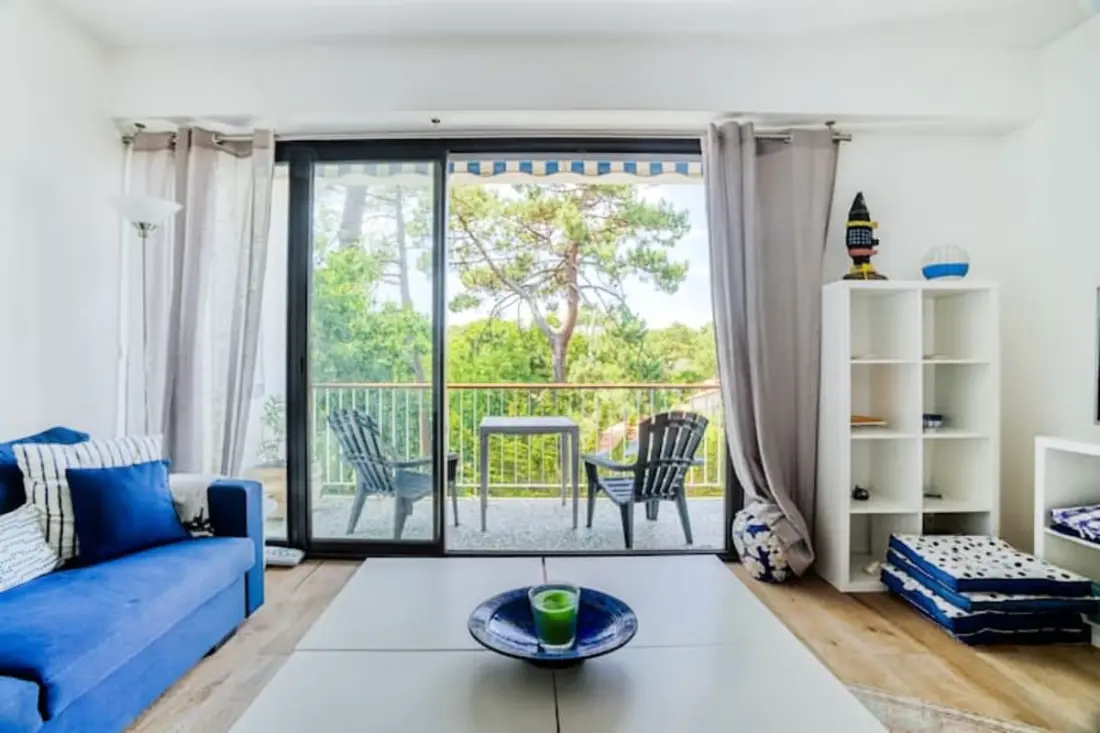 Appartement Avec Balcon Et Parking Proche Plage