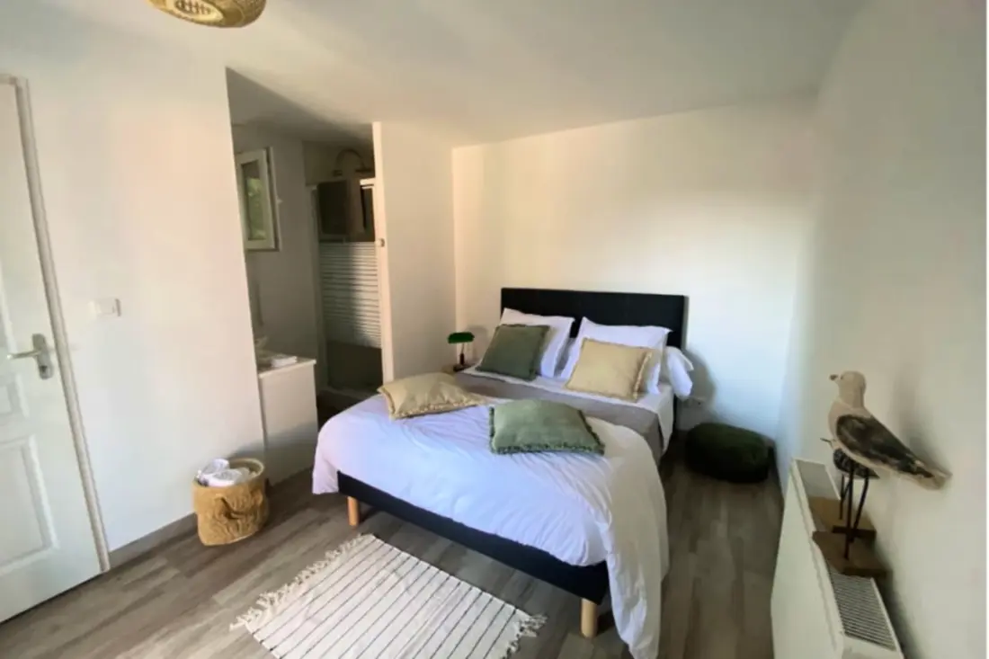 Maison Spacieuse Avec Jardin Et Piscine