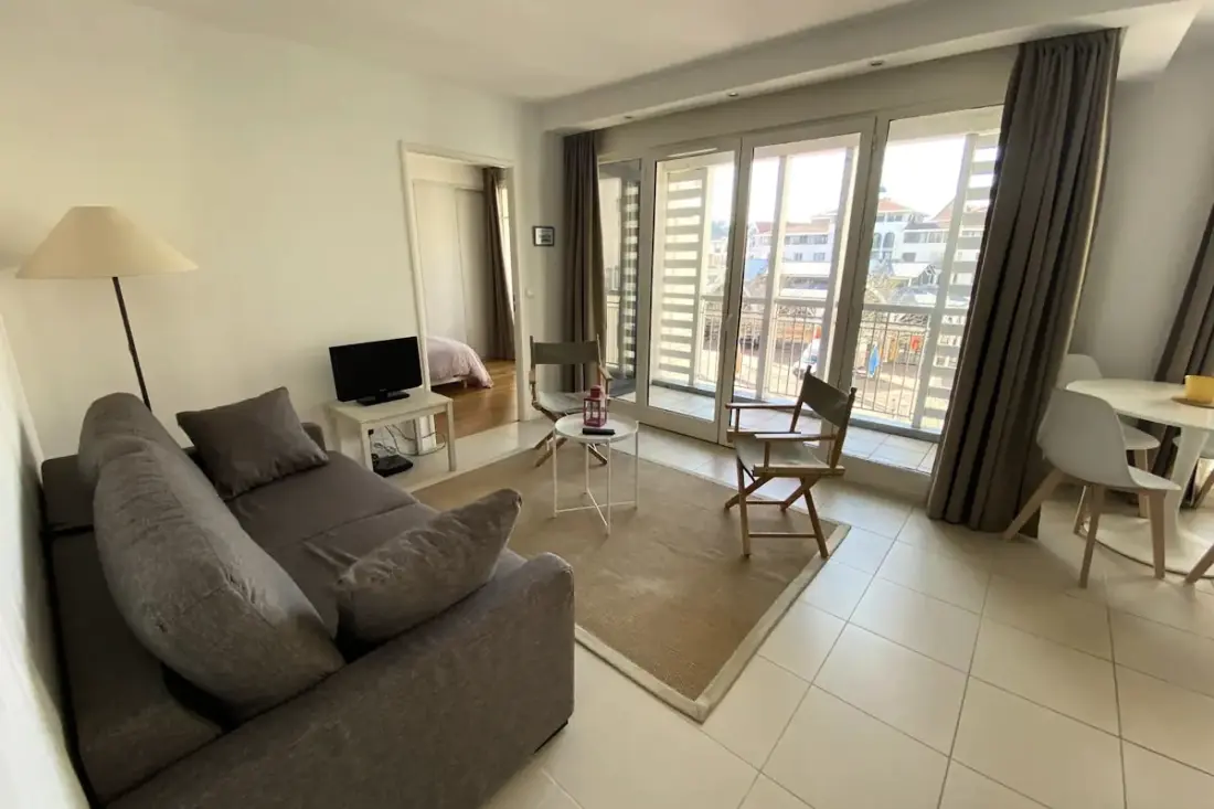 Joli Cocon 45 M² Avec Balcon Proche La Plage